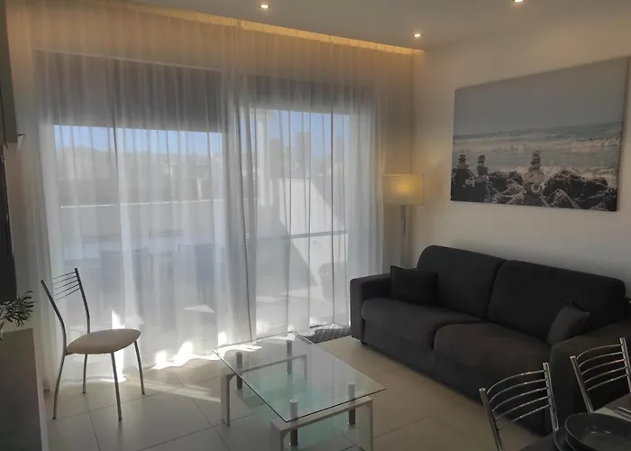 The Penthouse Suite @ Court Twenty-Five